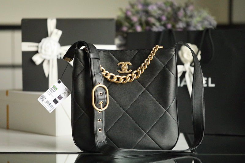  women's handbag, spacious design, view 1