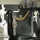  women's handbag, spacious design, view 1