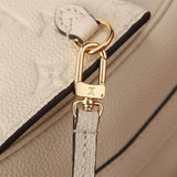  Graceful carryall bag front view 13