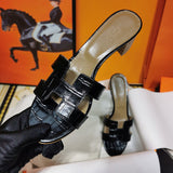 Hermes sandals Style 011 - sole and craftsmanship detail