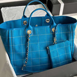 Zivas Charm Effortless Elegance Luxury Handbag (Elevated Accessory Essential) – Close-Up Detail