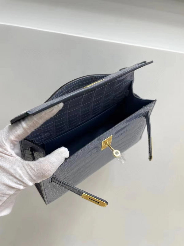 Smart bag shown from front angle