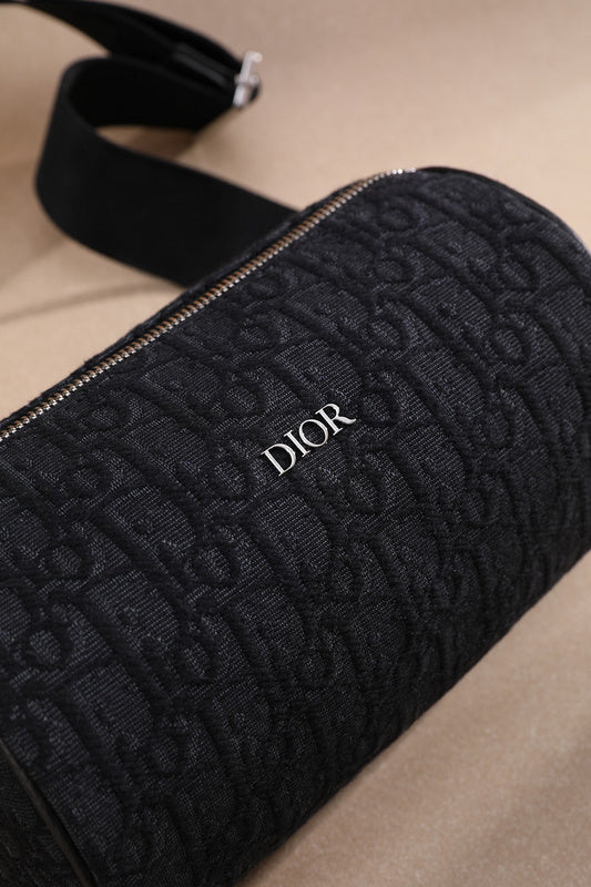 Interior view of premium elevated women's handbag – women's statement bag