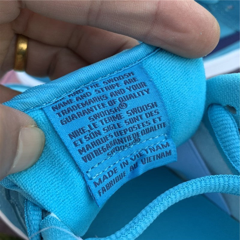 Nike Men's & Women's Luxury Fashion Trainers — Style 198 close-up view