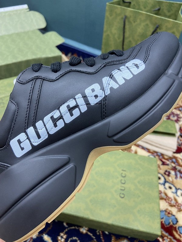 Gucci two-tone luxury sneakers view 6 breathable knit upper