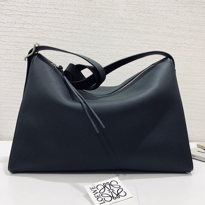 Ziva's Charm handbag – full view (46cm*30cm*22cm)