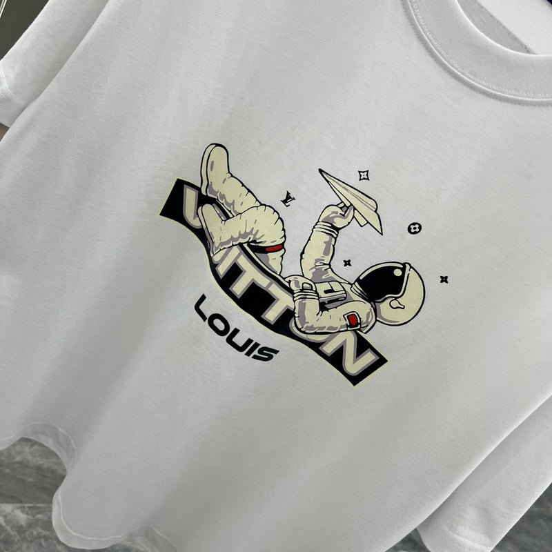 Full styled look of Louis Vuitton cotton t-shirt with signature branding