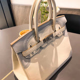  Elegant shoulder bag front view 7