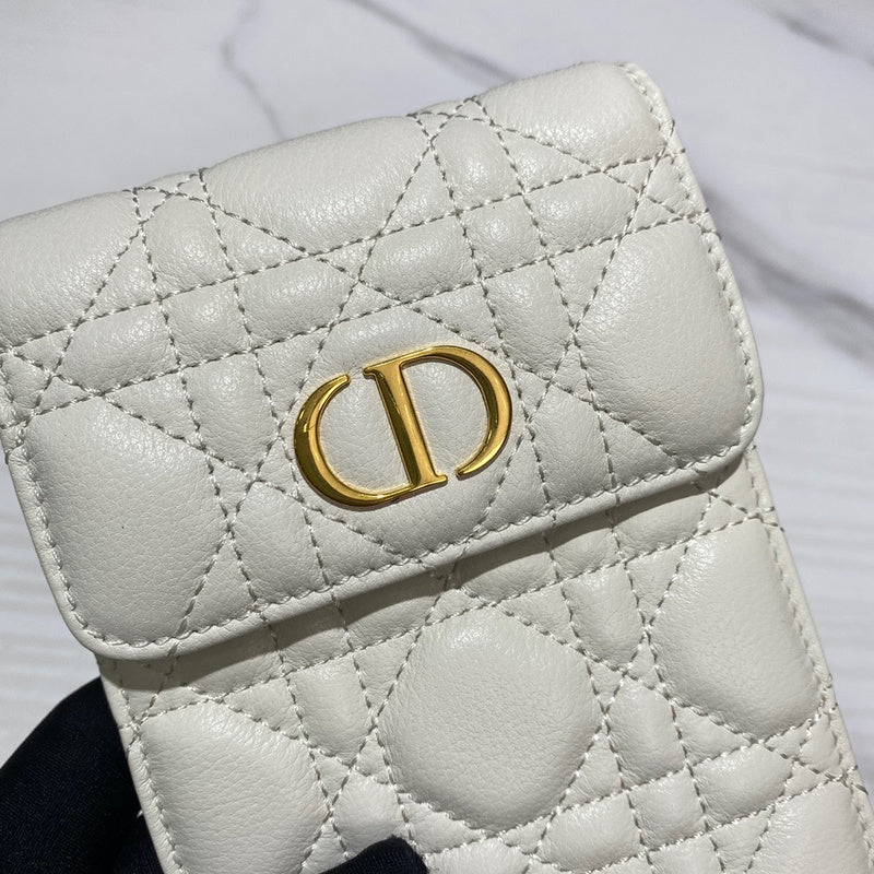 Top view of chic refined women's handbag – women's luxury accessory