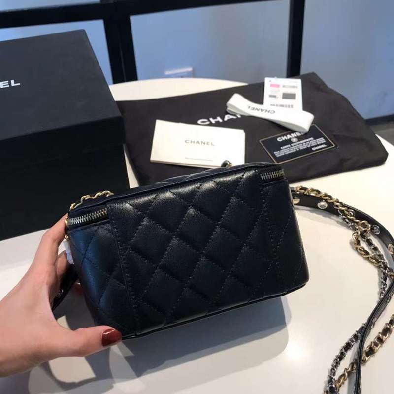 Zivas Charm Versatile Design Luxury Handbag (Premium Everyday Carry) – Back View