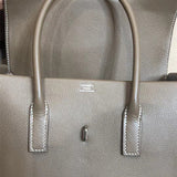  minimalist shopper bag detail view showing craftsmanship