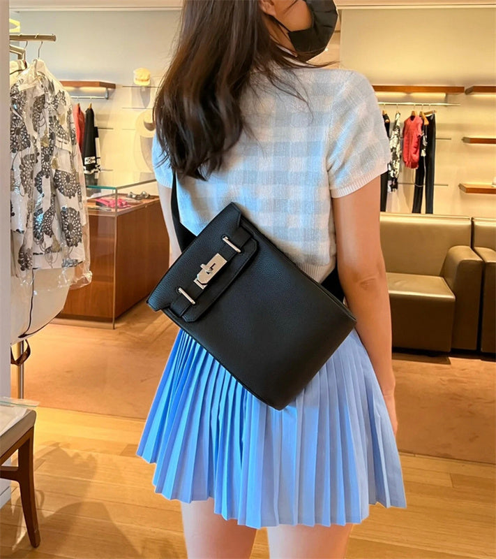  Essential crossbody bag front view 7