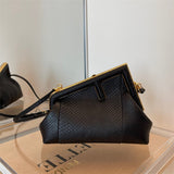 Ziva's Charm handbag – detail view (26cm*9.5cm*18cm)