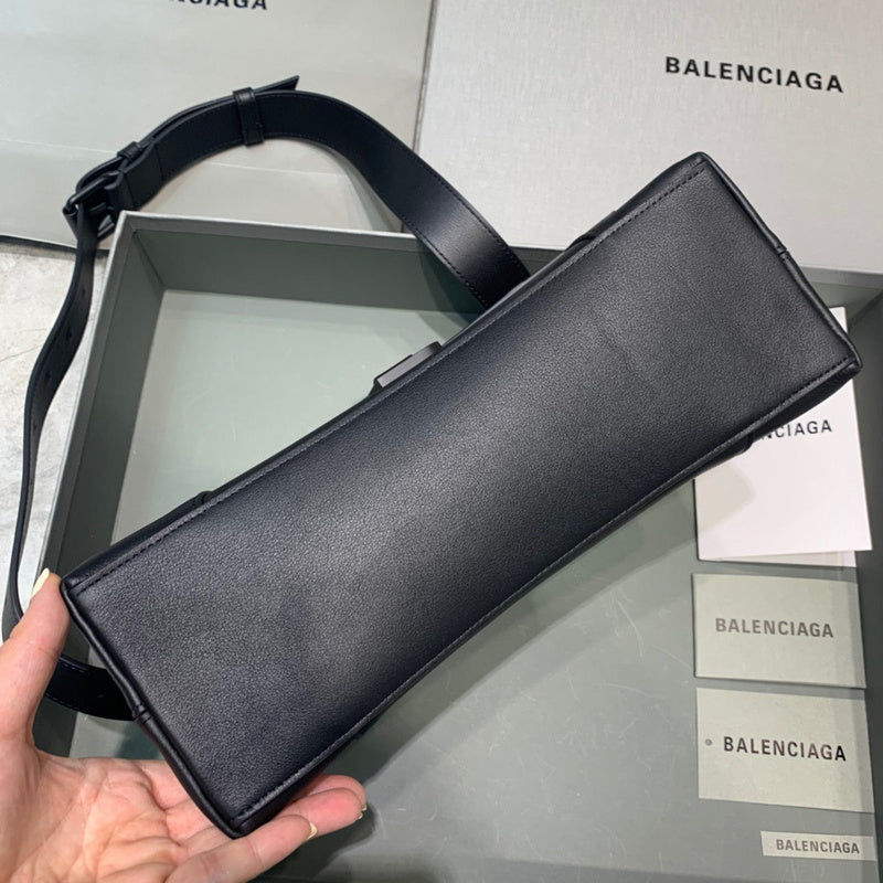 Effortless Premium PU Leather Handbag - Premium Craftsmanship Detailing | Women's Fashion Handbag #523 - hardware and detail close-up (image 5) of designer-inspired handbag