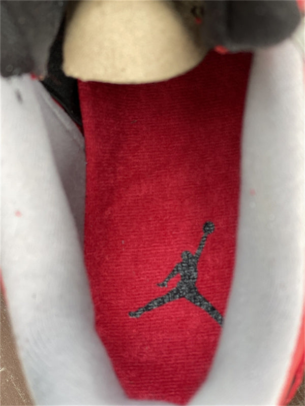 Nike Men's & Women's Designer Low-Top Shoes — Style 257 detail view