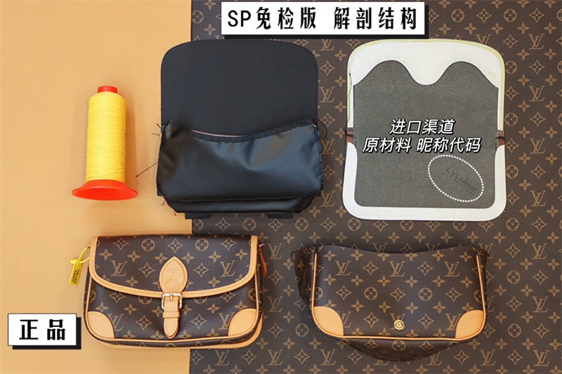  shoulder bag interior and compartment view 39