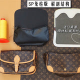  shoulder bag interior and compartment view 39