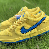 Nike Men's & Women's Signature Luxury Sneakers — Style 084 detail view