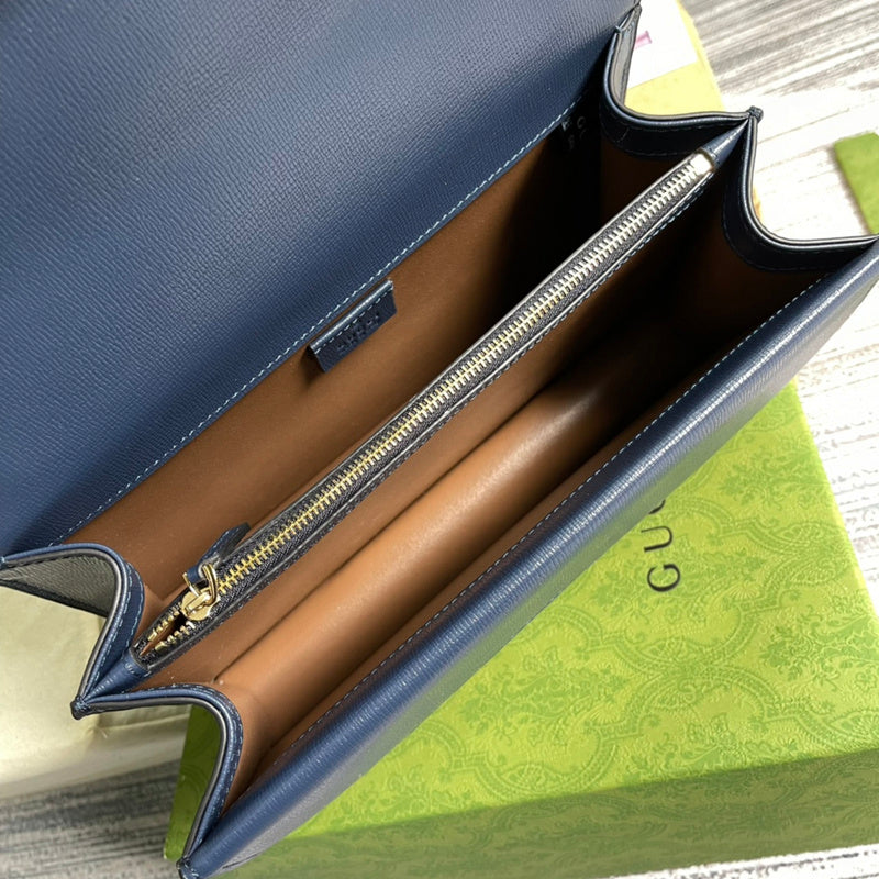 Close-up detail of structured everyday-luxe women's handbag – women's premium purse