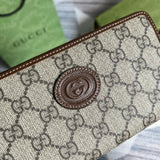 Close-up detail of sleek modern women's handbag – women's luxury accessory