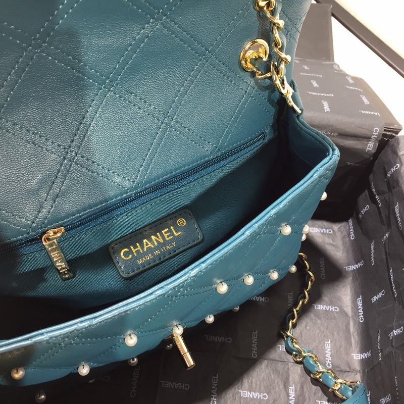 Zivas Charm Timeless Appeal Fashion Handbag (Modern Wardrobe Staple) – Back View