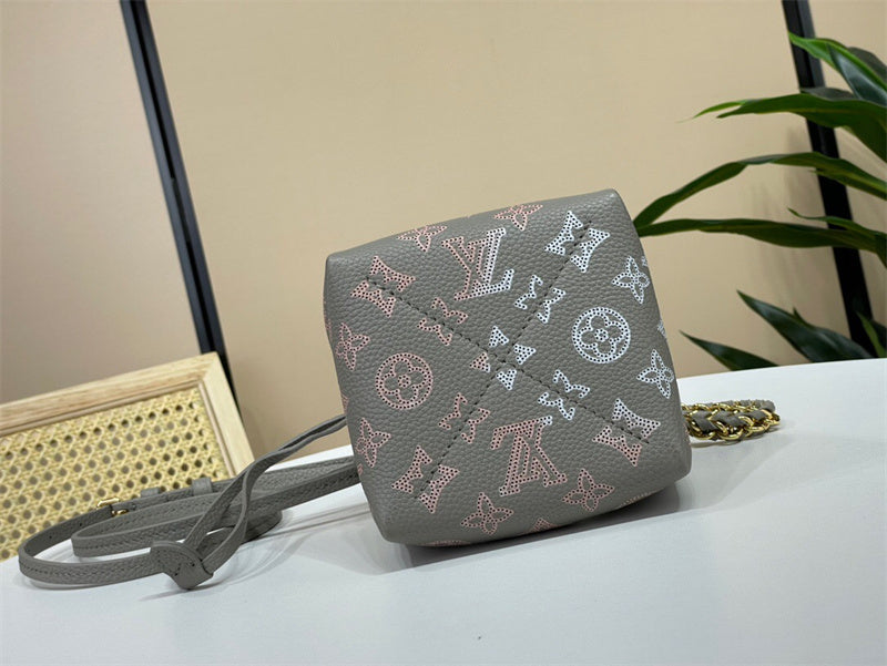  everyday bag interior and compartment view 9