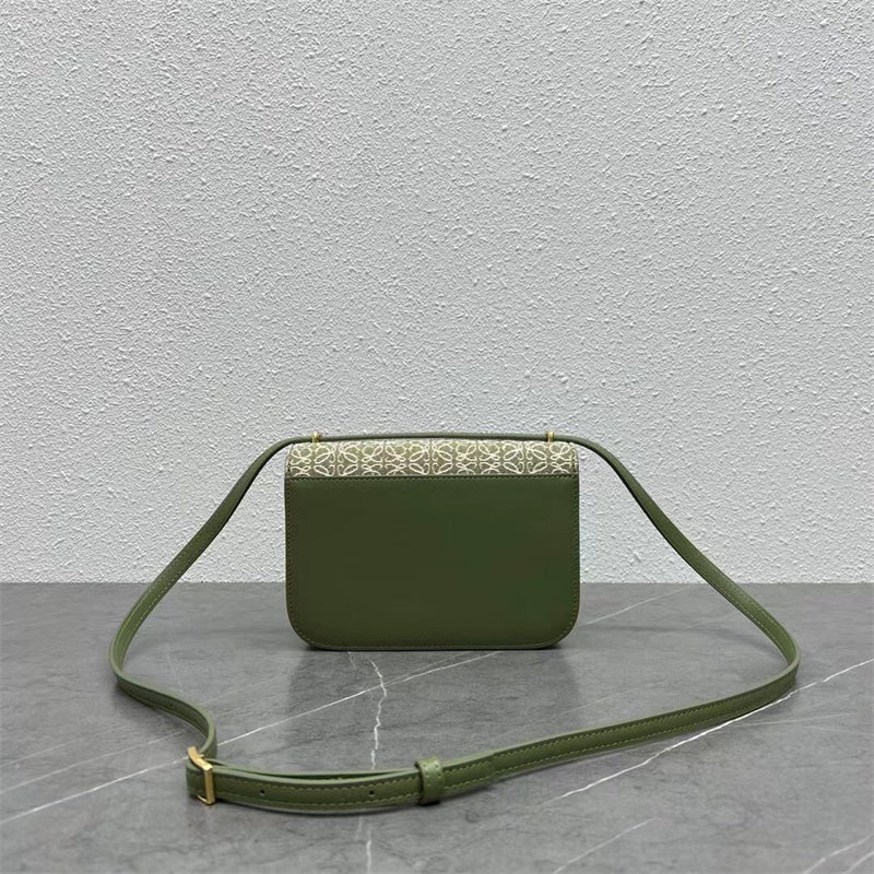 Ziva's Charm handbag – side angle view (22.5cm*6.5cm*15.5cm)