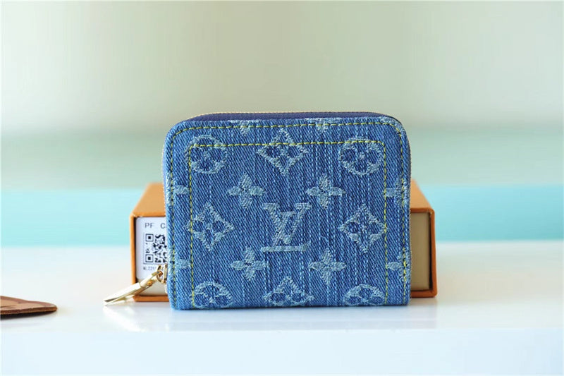  signature handbag detail view showing craftsmanship