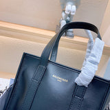 Ziva's Charm handbag – close-up view (one versatile size)