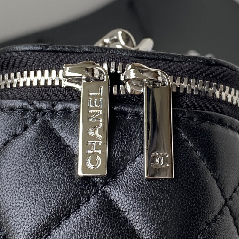  women's handbag, compact design, view 4