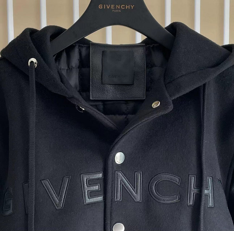 Three-quarter angle view of Givenchy luxury piece style No.152