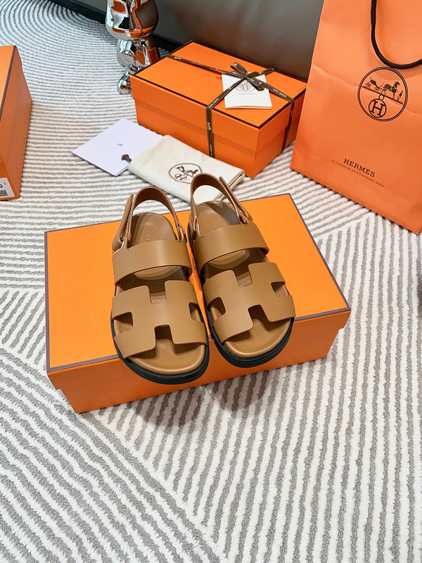 Hermes sandals Style 218 - side profile detail