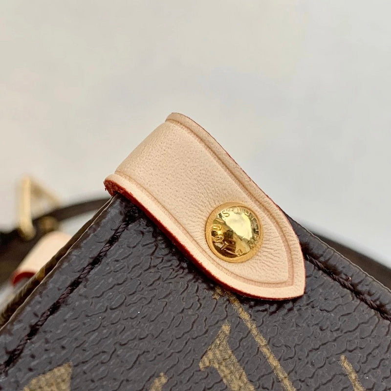 Styled lifestyle shot of modern elevated women's handbag – women's premium purse