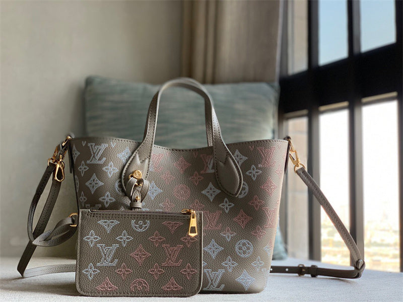  carryall bag interior and compartment view 9