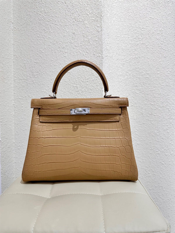  chic satchel detail view showing craftsmanship 20