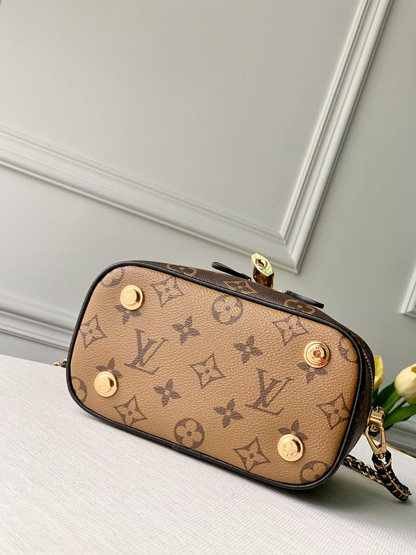 Styled lifestyle shot of refined classic women's handbag – women's premium purse