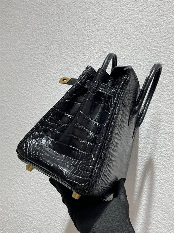  Signature tote bag front view 7