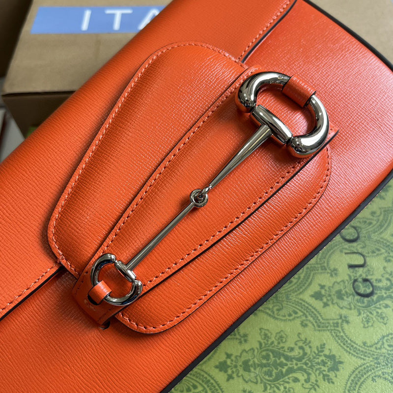 Handle and strap detail of modern everyday-luxe women's handbag – women's luxury handbag