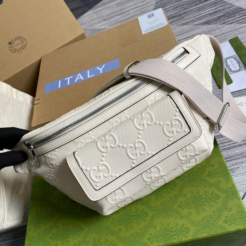 Handle and strap detail of elevated everyday-luxe women's handbag – women's designer-style accessory