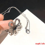 Full view of Van Cleef & Arpels unisex jewelry piece
