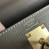  everyday bag close-up of hardware and finish 17