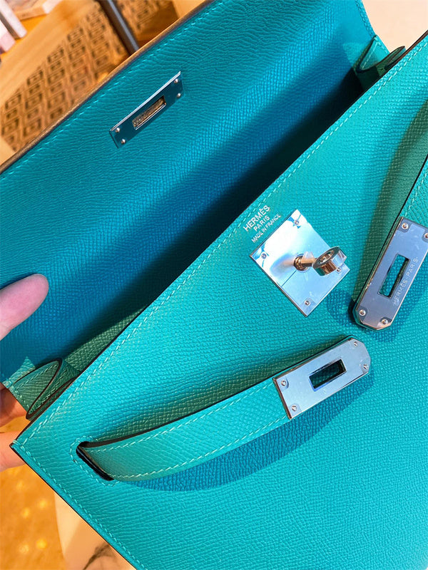 Interior view of effortless premium bag