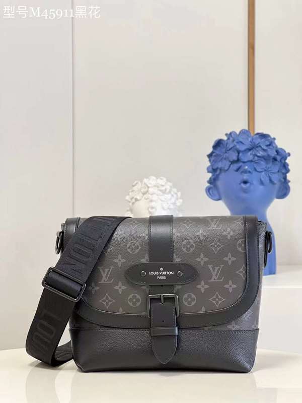 Side profile of classic sleek women's handbag – women's designer-style accessory