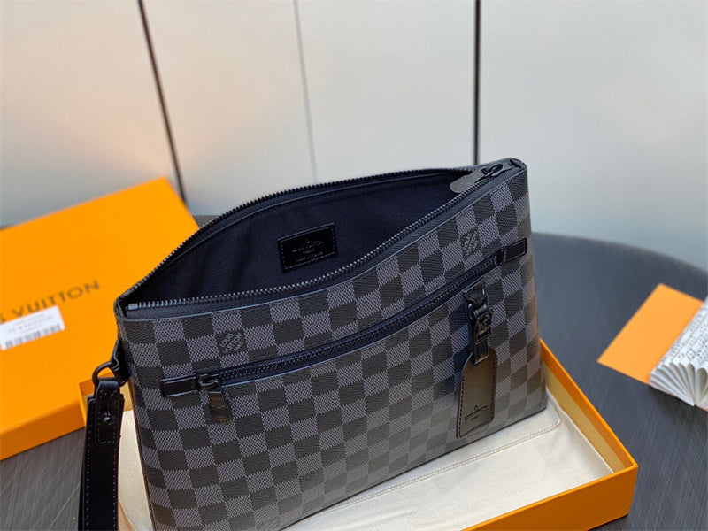  satchel interior and compartment view