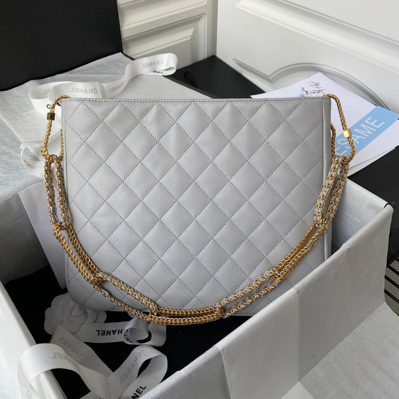  spacious purse view 3