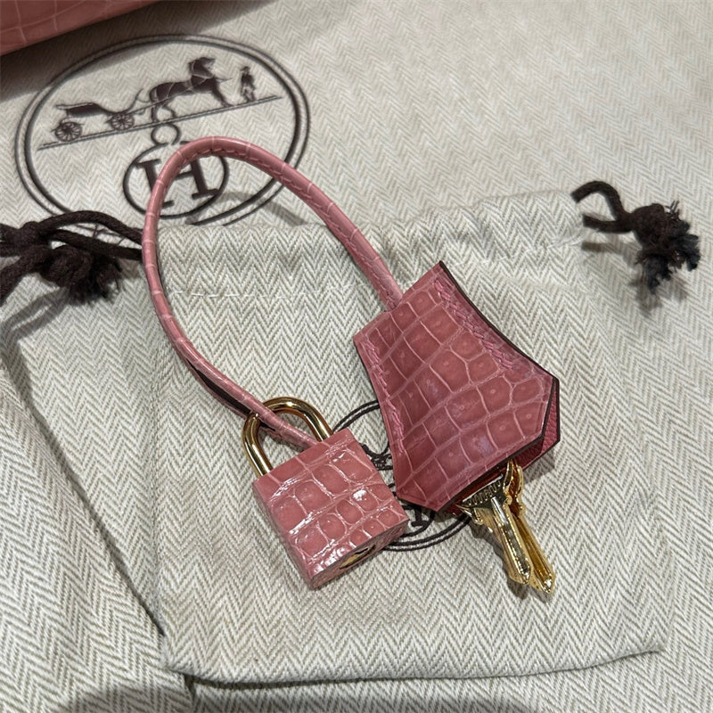  Elegant shopper bag front view 19