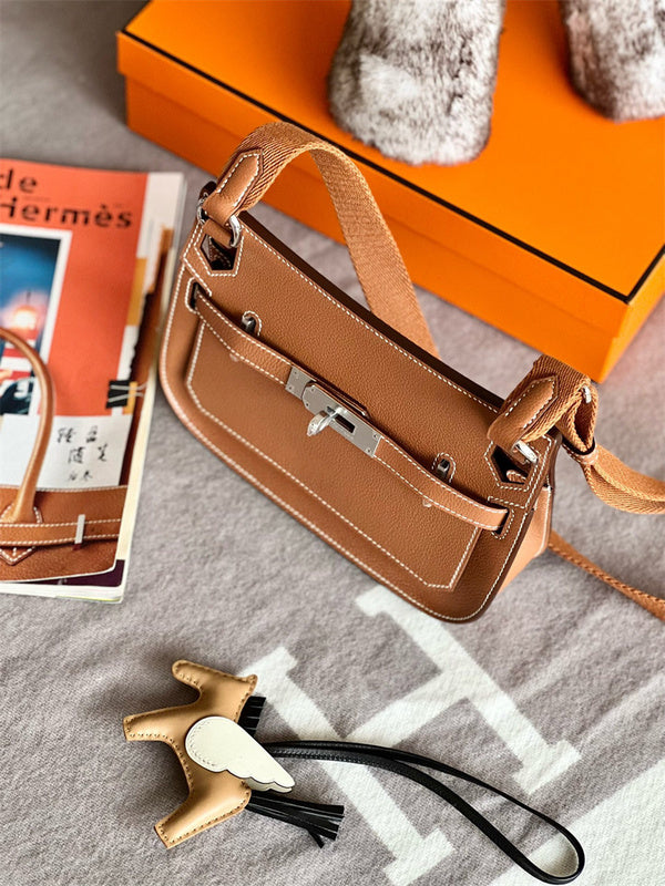  Modern shoulder bag carried on shoulder 16