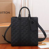  graceful carryall bag detail view showing craftsmanship 8