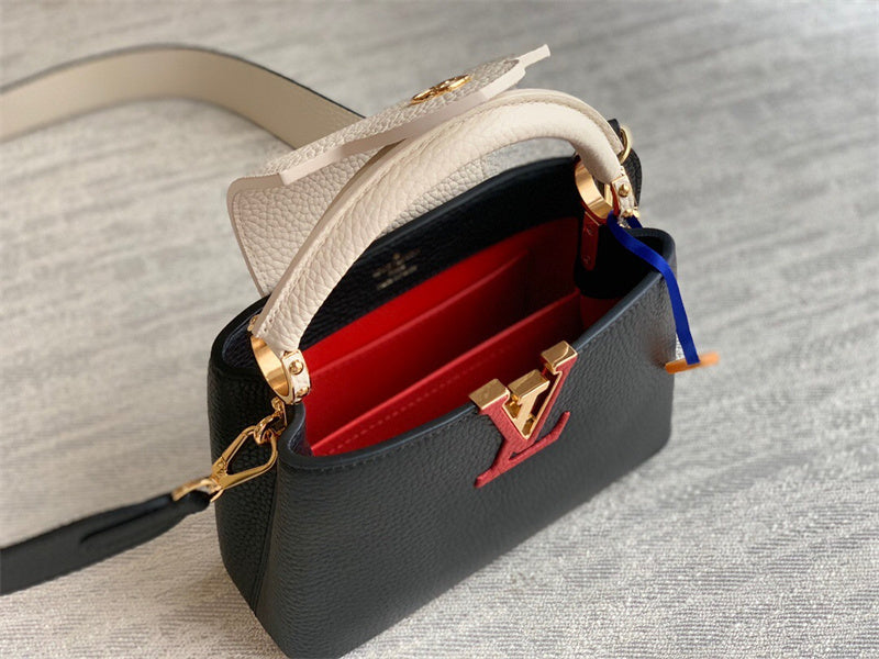  structured bag interior and compartment view 9