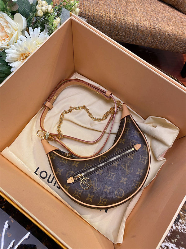  Smart handbag carried on shoulder